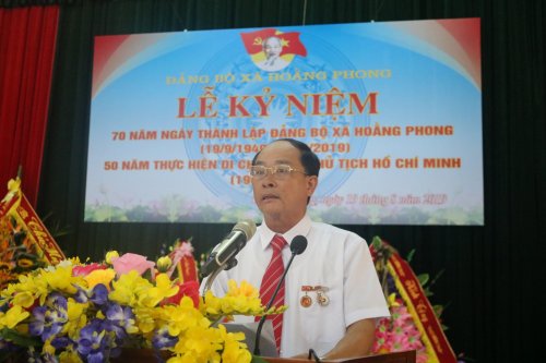 5. Đồng chí Bí thư Đảng bộ xã Hoằng Phong phát biểu khai mạc buổi lễ.JPG