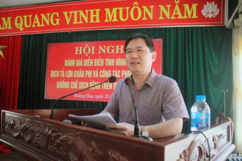 2. Đồng chí Lê Sỹ Nghiêm - BTHU - Chủ tịch UBND huyện phát biểu kết luận hội nghị.jpg