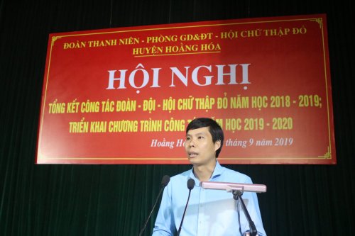3. Đồng chí Nguyễn Hữu Tuất - Phó Bí thư tỉnh đoàn - Chủ tịch Hội đồng Đội tỉnh phát biểu tại buổi lễ.JPG