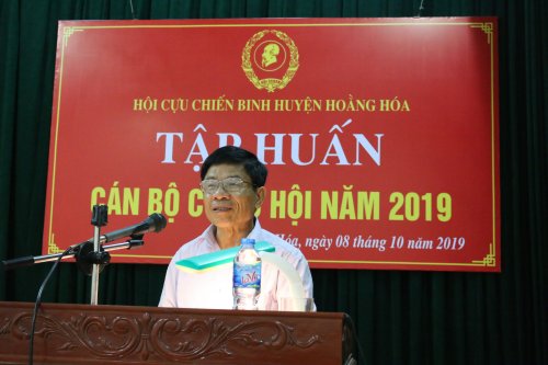Ảnh 2.Đồng chí Nguyễn Văn Hùng - Chủ tịch Hội CCB huyện khai mạc và quán triệt các chuyên đề.JPG