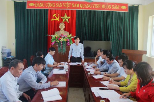 Đồng chí Lê Văn Phúc - Phó Chủ tịch UBND huyện phát biểu chỉ đạo.jpg