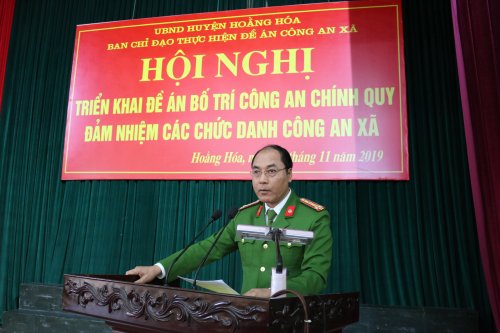 Ảnh 3. Đồng chí Lưu Huy Bình - TVHU - Trưởng công an huyện triển khai quán triệt nội dung cơ bản của Đề án.JPG