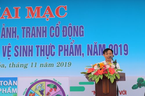 3.đc Lê Văn Phúc -PCT UBND huyện phát biểu phát động  hưởng ứng thực hiện ATTP.JPG