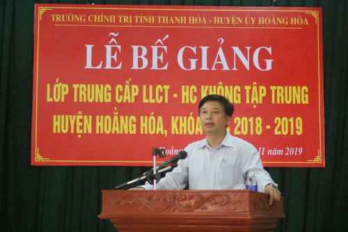 5. Đồng chí Bí thư huyện ủy - Chủ tịch HĐND huyện Lê Xuân Thu  phát biểu tại buổi lễ.JPG