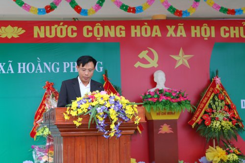2. Đồng chí Lê Văn Phúc - Huyện ủy viên - Phó chủ tịch UBND huyện phát biểu tại buổi lễ.JPG