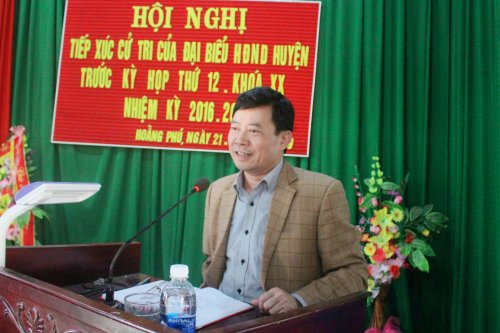 3. Đồng chí Nguyễn Đình Tuy - Phó Chủ tịch UBND huyện tiếp thu và giải trình ý kiến cử tri.jpg
