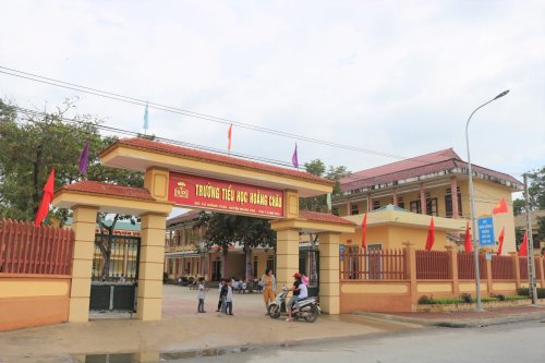 3. Trường Tiểu học xã Hoằng Châu ngày nay đã khang trang hơn.JPG