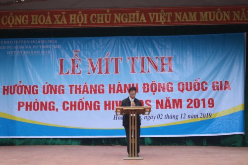 2. Ông Nguyễn Tiến Dũng - Trưởng phòng y tế huyện phát động.JPG