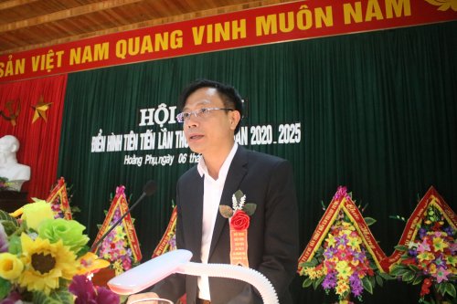 1. Đc Lê Văn Phúc - PCT.UBND huyện phát biểu ý kiến.JPG