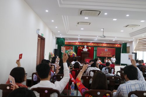 3.  trên tinh thần dân chủ đoàn kết, đại hội đã bầu BCH Chi ủy gồm 5 đồng chí- đc Nguyễn Việt  Phương được đại hội tín nhiệm bầu làm Bí thưc chi bộ với số  phiếu đạt 100%.jpg