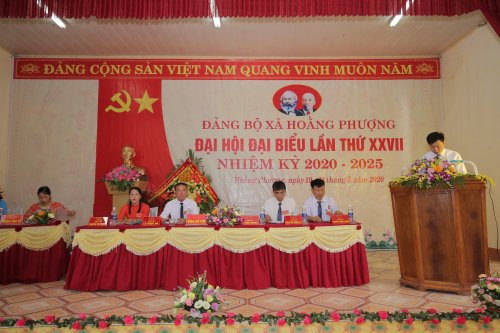 Đồng chí Lê Hồng Quang- Bí thư Đảng bộ phát biểu khai mạc.JPG