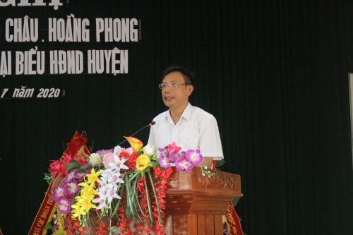 3. Đồng chí Lê Văn Phúc - PCT.UBND huyện trả lời ý kiến của cử tri.jpg