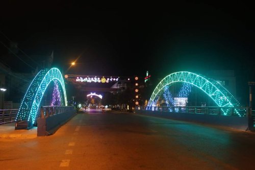 3.3 cầu Gòng TT Bút Sơn  đã kịp  hoàn thiện đường đi bộ  trước thềm đại hội đảng bộ huyện.jpg
