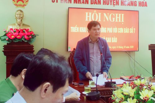 2. Đồng chí Lê Sỹ Nghiêm - Chủ tịch UBND huyện - Trưởng BCH PCTT&TKCN huyện kết luận hội nghị.jpg