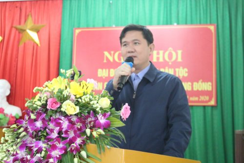 Ảnh 3. Đồng chí Lê Sỹ Nghiêm - PBT, Chủ tịch UBND huyện phát biểu chung vui với người dân khu dân cư thôn 1 Lê Lợi, xã Hoằng Đồng.JPG