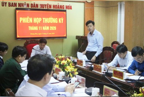 4. và đồng chí Lê Hồng Quang- Phó CT UBND huyện phát biểu ý kiến tại hội nghị.jpg