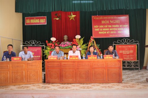 Ảnh 4. Toàn cảnh buổi tiếp xúc cử tri tại Hoằng Đạt và thị trấn Bút Sơn.JPG