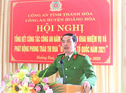 Ảnh 3. Đồng chí Lê Văn Trung - Trưởng công an huyện phát động phong trào năm 2021..JPG