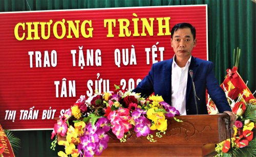 Ảnh 5. Đồng chí Hoàng Hải Thanh - TVHU, Bí thư thị trssnas Bút Sơn phát biểu tại buổi lễ.JPG