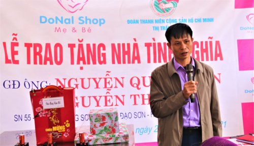 Ảnh 4. Đồng chí Hoàng Văn Chung – Phó Bí thư Thường trực Đảng ủy thị trấn Bút Sơn phát biểu tại buổi lễ.JPG