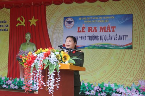 2. bà Phạm Thị Lan – Phó trưởng phòng PV05 Công an tỉnh Thanh Hóa phát biểu tại buổi lễ.jpg