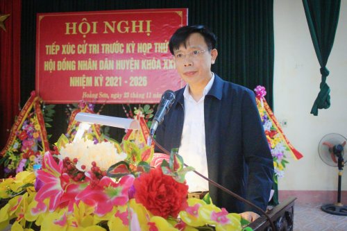 3. Ông Lê Văn Phúc - TVHU - Phó Chủ tịch UBND huyện tiếp thu, giải trình ý kiến cử tri.jpg