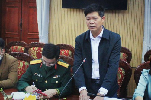 3. Đồng chí Bùi Quang Sáng - Bí thư Đảng bộ xã Hoằng Lộc tham gia ý kiến tại hội nghị.jpg