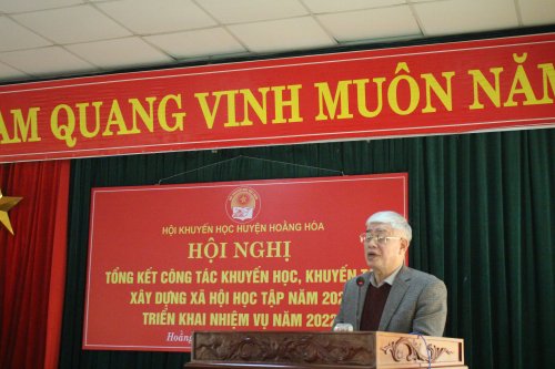 3.Ông Vương Văn Việt - Chủ tịch Hội khuyến học Tỉnh Thanh Hoá phát biểu chỉ đạo tại hội nghị.JPG