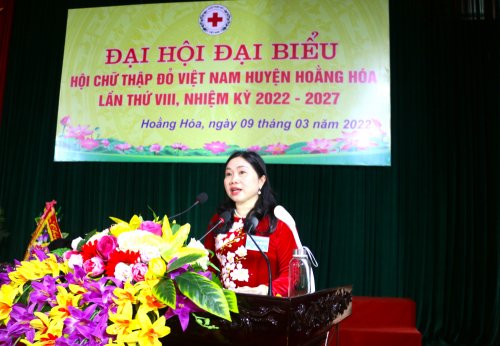 Ảnh 6. Đồng chí Trịnh Thị Tiếp - Chủ tịch Hội chữ thập đỏ tỉnh phát biểu chỉ đạo tại đại hội.JPG
