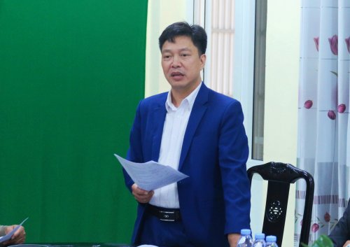 4. Đồng chí Nguyễn Quốc Oai - Bí thư Đảng bộ, Chủ tịch HĐND xã báo cáo tình hình xã Hoằng Xuân trong 9 tháng đầu năm 2022.jpg
