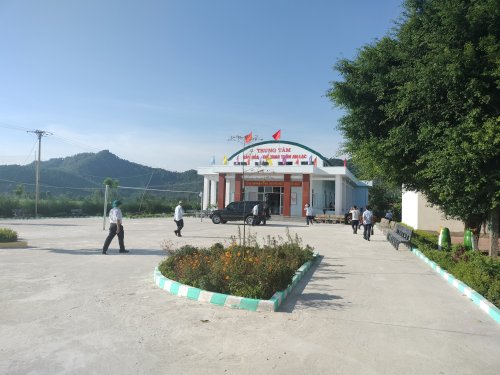 1. Nhà văn hóa thôn An Lạc xã Hoằng Hải được đầu tư xây mới rộng rãi phục vụ các hoạt động của nhân dân trong thôn (2).jpg