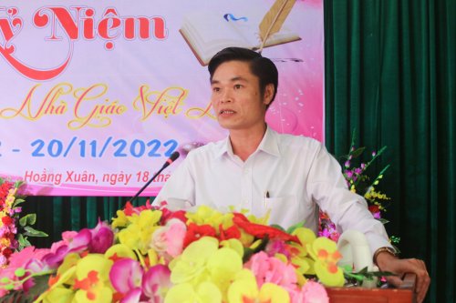 2. Đồng chí Lê Hoài Nam - Phó Bí thư, Chủ tịch UBND xã phát biểu khai mạc.jpg