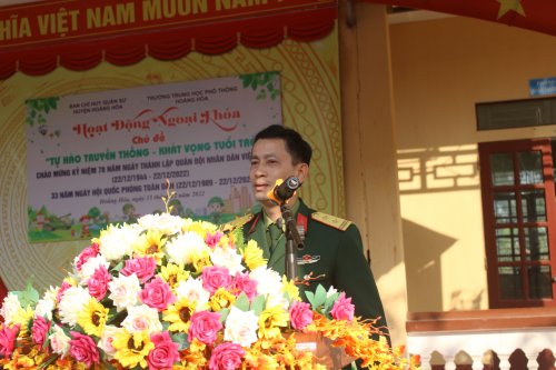 1. Trung tá Đinh Sơn Hà – Chính trị viên phó Ban chỉ huy quân sự huyện đã ôn lại truyền thống vẻ vang của Quân đội nhân dân Việt Nam.jpg