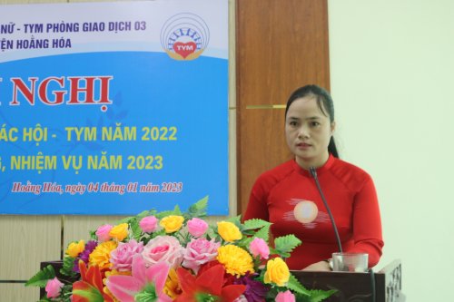 6.  Nguyễn Thị Bình - CT HPN xã Hoằng Thái đại diện hội cơ sở phát biểu tham luận tại hội nghị tổng kết công tác hội năm 2022.jpg