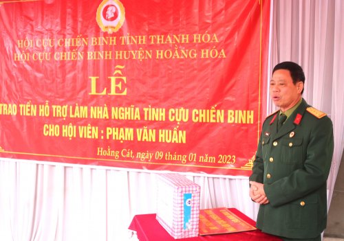Ảnh 3. đồng chí Đặng Mạnh Hùng – Chủ tịch Hội CCB huyện phát biểu tại buổi lễ.JPG