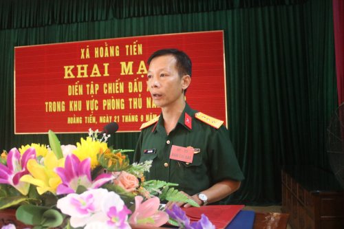 2. Đồng chí Hồ Thái Dũng - Chỉ huy trưởng Ban Chỉ huy quân sự huyện - Phó Trưởng BCĐ diễn tập huyện quán triệt một số nội dung trước khi diễn tập.jpg