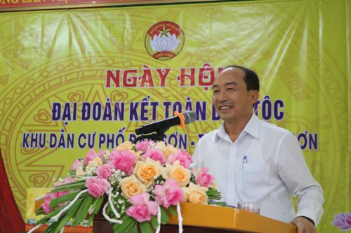 10 .Phó Chủ tịch Thường trực HĐND tỉnh Lê Tiến Lam phát biểu tại ngày hội..JPG