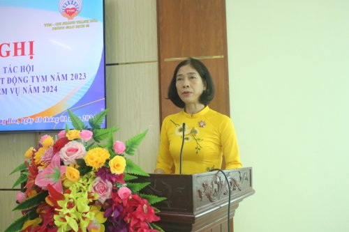 3. Đồng chí Hoàng Thị Định - Chủ tịch Hội LHPN huyện phát động thi đua năm 2024.jpg