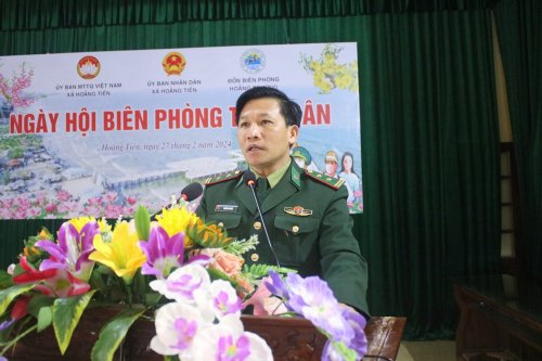 2.Trung tá Trần Văn Hoàn - Đồn Trưởng Đồn Biên phòng Hoằng Trường phát biểu tại ngày hội.jpg