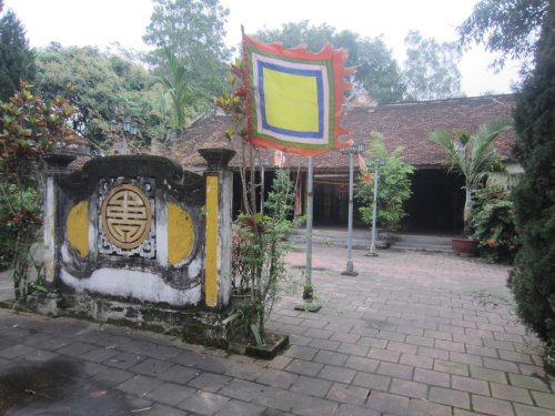 3. Đền thờ Đức Triệu Việt Vương.jpg