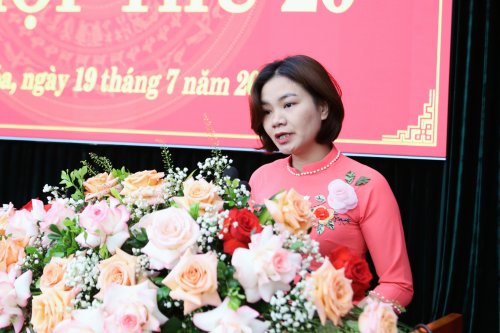 Bà Lê Thị Xuân Qúy - đại biểu HĐND huyện thảo luận tại kỳ họp..jpg