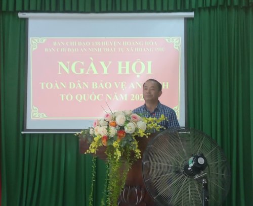 7. Đc Nguyễn Minh Hùng – Huyện uỷ viên, Chủ tịch LĐLĐ huyện Hoằng Hóa phát biểu chỉ đạo ngày hội.jpg