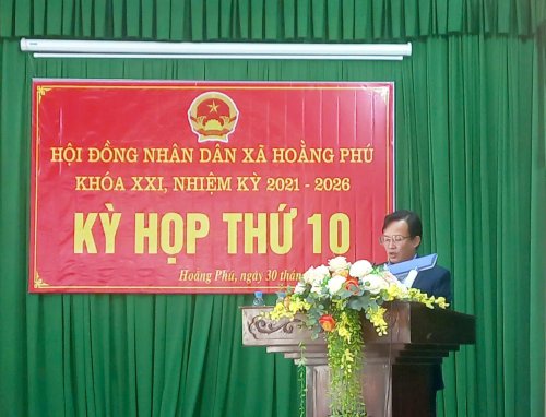 4. Đc Trịnh Xuân Tiên Bí thư Đảng ủy xã phát biểu chỉ đạo kỳ họp.jpg