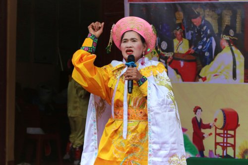 4. Cô Trịnh Thị Mau....jpg