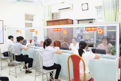 Trung tâm phục vụ hành chính công xã Hoằng Giang đảm bảo các điều kiện phục vụ người dân, doanh nghiệp đến giao dịch..JPG