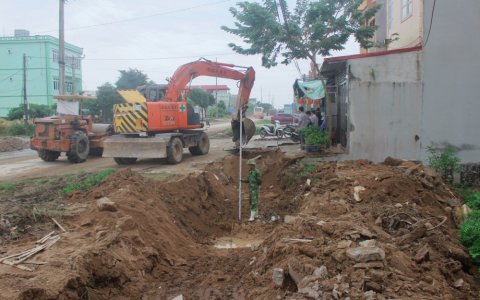 Khởi công xây dựng dự án “Nâng cấp, mở rộng đường giao thông từ ngã tư Gòng đến ngã tư Quăng xã Hoằng Lộc” - Con đường mới, thêm niềm vui.