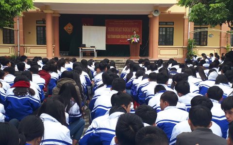 TTGDNN – GDTX huyện Hoằng Hóa tổ chức ngoại khóa về “ Đấu tranh ngăn chặn ma túy học đường”