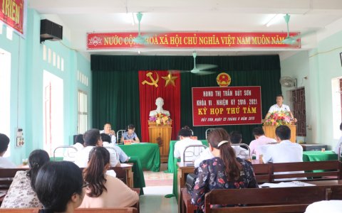 HĐND TT Bút Sơn- khóa VI, nhiệm kỳ 2016 – 2021 tổ chức kỳ họp thứ 8 (kỳ họp bất thường)