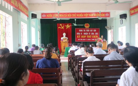 Hội đồng Nhân dân thị trấn Bút Sơn: tổ chức kỳ họp lần thứ 9-khóa VI, nhiệm kỳ 2016- 2021